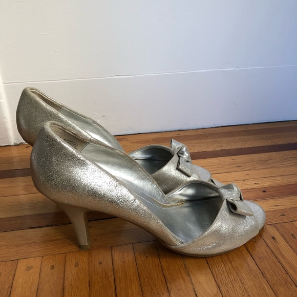 Kenneth Cole Reaction peep toe heels - 8 - Picture 5 of 5